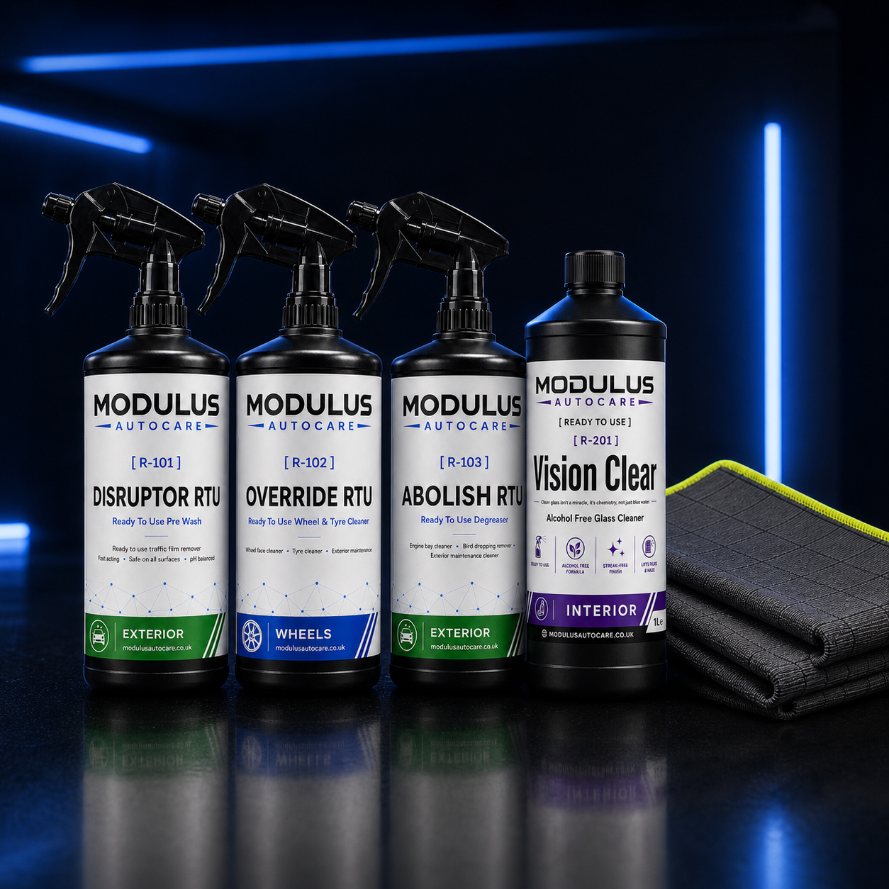 Modulus Autocare Starter Bundle ready to use car detailing kit with pre wash, wheel cleaner, degreaser, glass cleaner and cloths